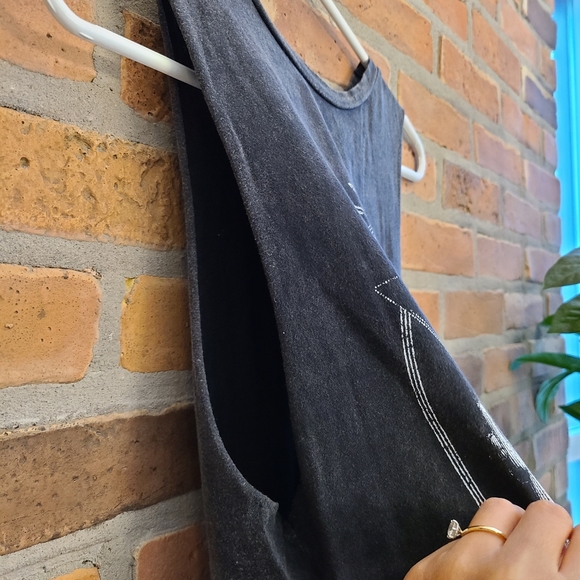 Topshop muscle tee, size 2, black - Picture 4 of 4